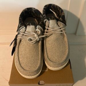 Hey Dudes Britt / Cream Cheetah / Size 6 / New with Tags